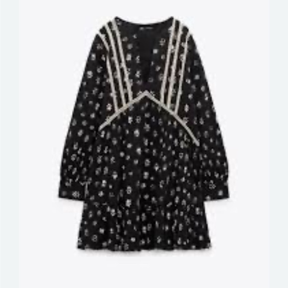 ZARA BLACK FLORAL LACE V NECK SHORT DRESS LONG SLEEVES SIZE M NWOT - Picture 9 of 9